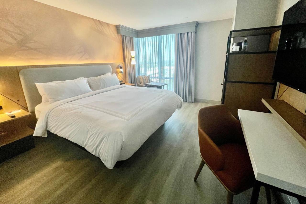 Houston Marriott North Hotel Екстериор снимка