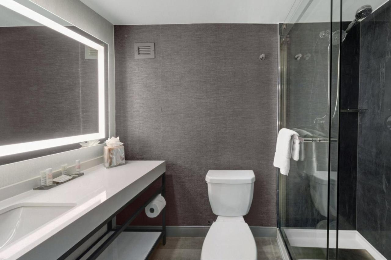 Houston Marriott North Hotel Екстериор снимка
