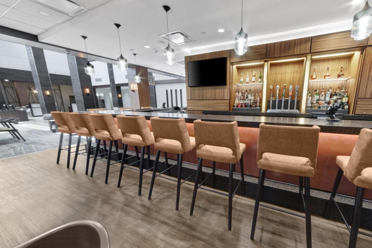 Houston Marriott North Hotel Екстериор снимка