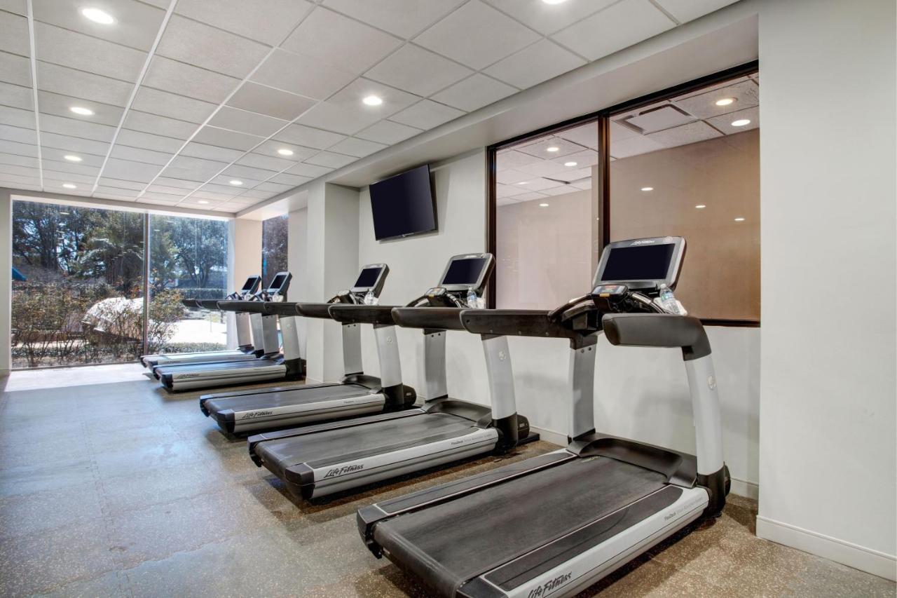 Houston Marriott North Hotel Екстериор снимка