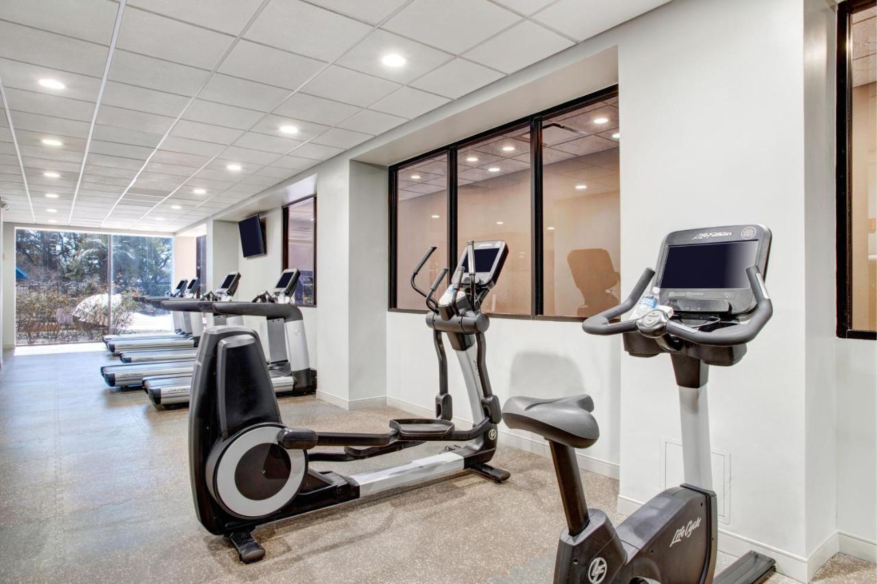 Houston Marriott North Hotel Екстериор снимка