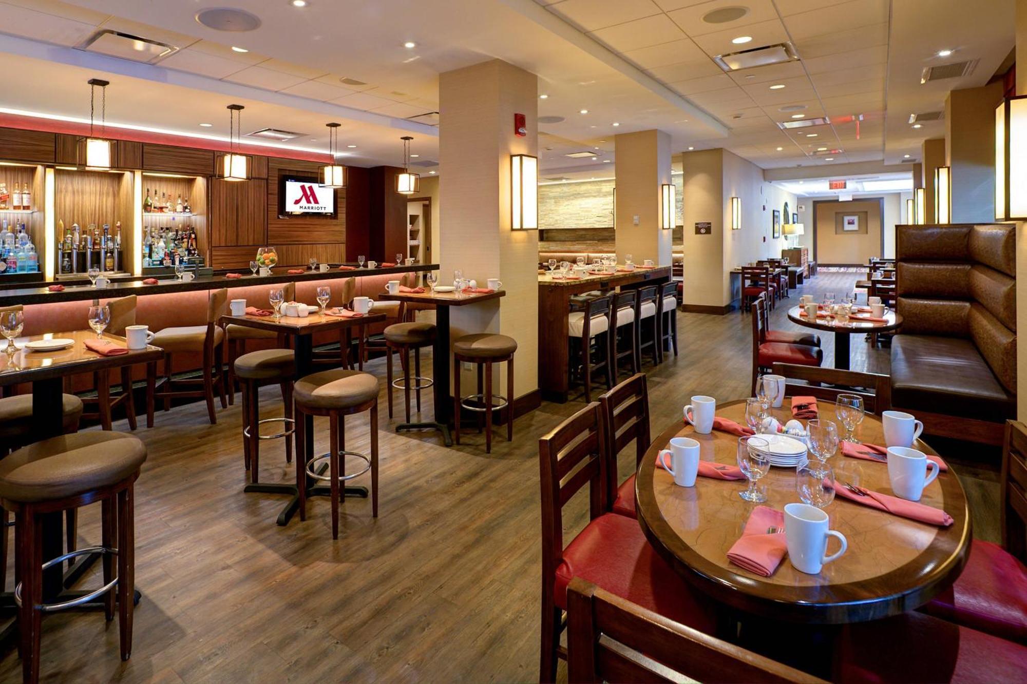 Houston Marriott North Hotel Екстериор снимка