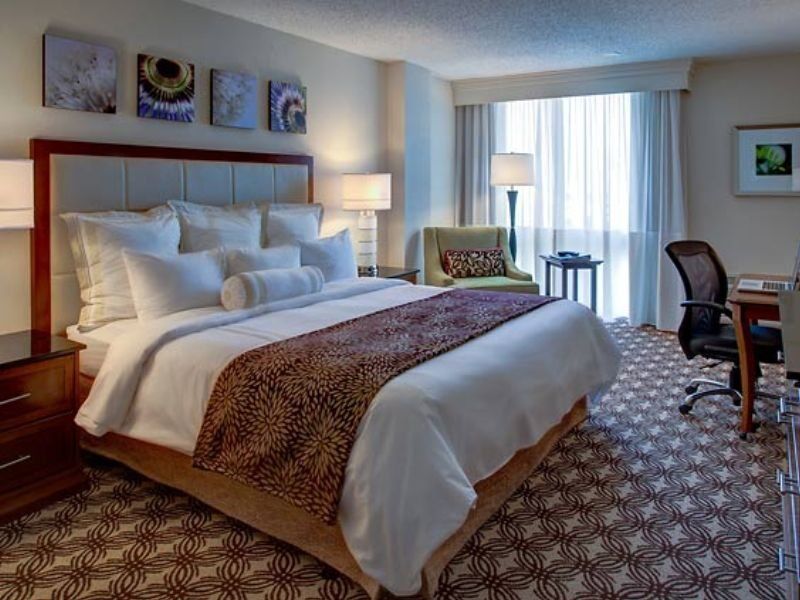 Houston Marriott North Hotel Стая снимка